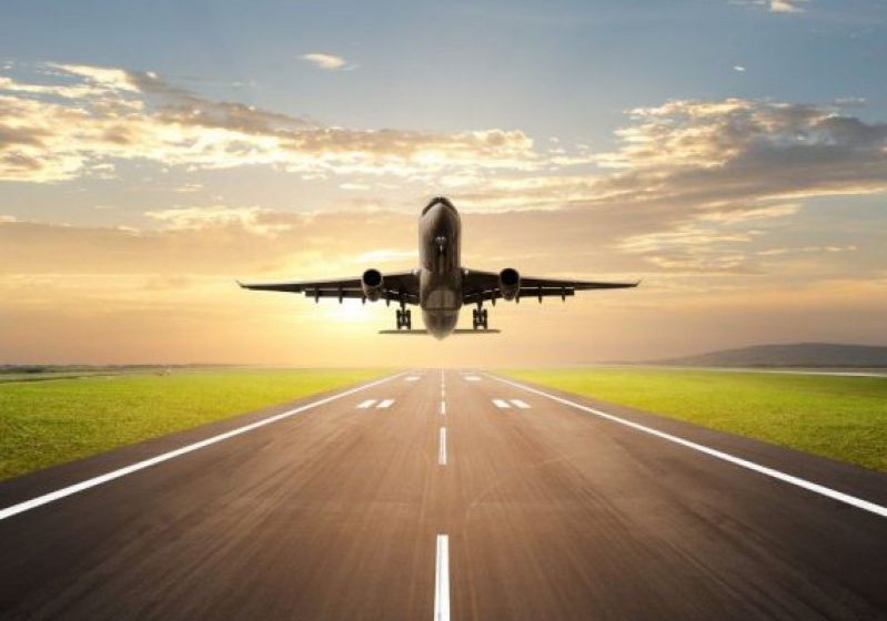 SERVICII NEȘTIUTE: 10 lucruri pe care le poţi cere în avion. La unele sigur nu te gândeai