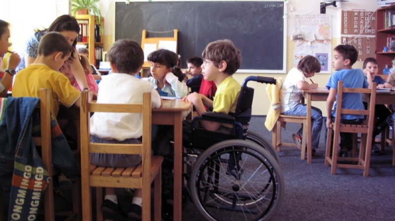 REGLEMENTARE: Sprijin pentru elevii cu nevoi speciale REGLEMENTARE: Sprijin pentru elevii cu nevoi speciale