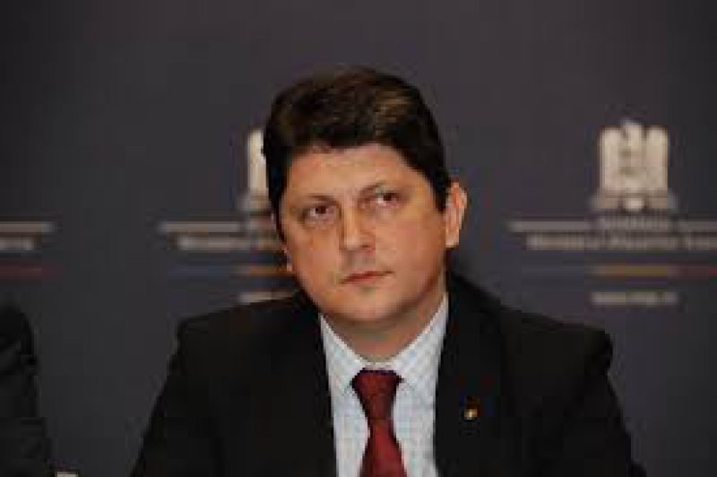 DUPĂ MAI BINE DE O LUNĂ: Senatorii votează marţi, după cinci săptămâni de tergiversări, cererea DNA în cazul Corlăţean DUPĂ MAI BINE DE O LUNĂ: Senatorii votează marţi, după cinci săptămâni de tergiversări, cererea DNA în cazul Corlăţean