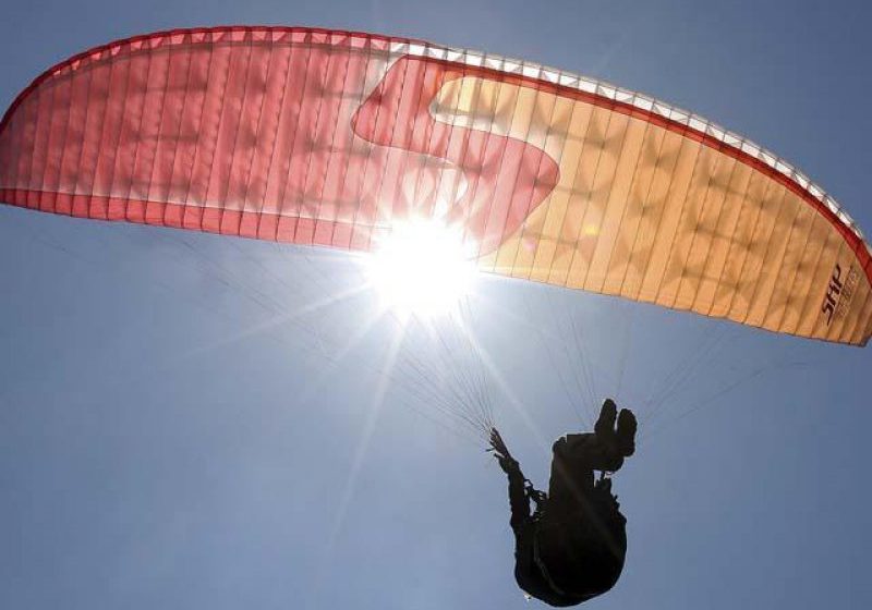 PERICULOS: Accident de parapantă. O femeie a fost rănită