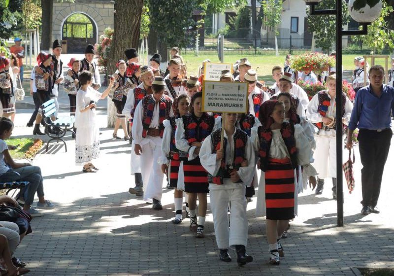 PE PODIUM: Ansamblul “Flori de Maramureș” a luat locul I la festivalul Național Cântec Joc și Voie Bună PE PODIUM: Ansamblul “Flori de Maramureș” a luat locul I la festivalul Național Cântec Joc și Voie Bună