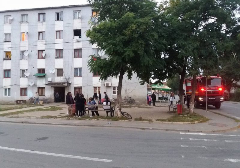 ALERTĂ: Panică într-un bloc din cartierul Cuza Vodă din Sighet. Oamenii au sunat la 112