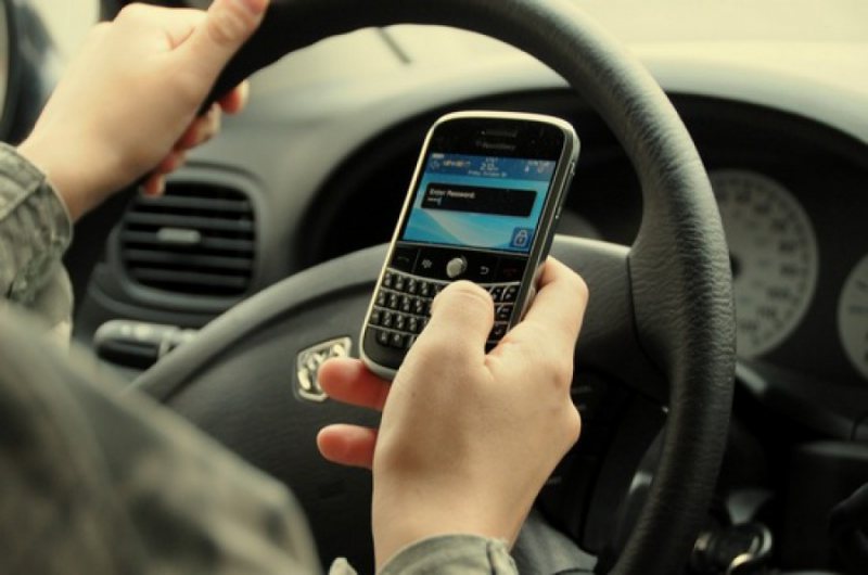 CONTROALE ÎN TRAFIC: Lipsa centurii și folosirea telefonului mobil în timpul condusului au dus la 65 de sancțiuni CONTROALE ÎN TRAFIC: Lipsa centurii și folosirea telefonului mobil în timpul condusului au dus la 65 de sancțiuni