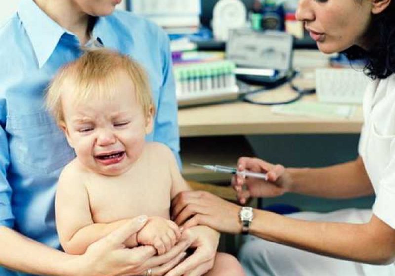 RISCANT: Refuzul părinților de a li se vaccina copiii poate avea consecințe grave