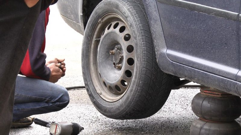 BINE DE ȘTIUT: Totul despre echiparea autoturismelor cu anvelope de iarnă BINE DE ȘTIUT: Totul despre echiparea autoturismelor cu anvelope de iarnă