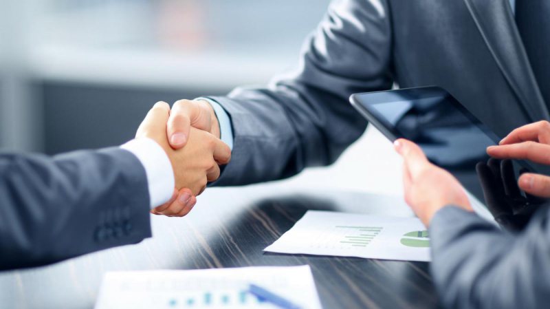 AMERICA: Cel mai promiţător om de business are legtăură cu una dintre cele mai controversate afaceri din România AMERICA: Cel mai promiţător om de business are legtăură cu una dintre cele mai controversate afaceri din România