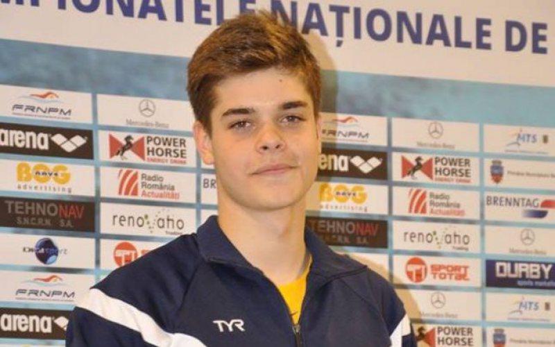 COMPETITIE: Robert Glinţă din Baia Mare reprezintă România la Cupa Mondială de înot COMPETITIE: Robert Glinţă din Baia Mare reprezintă România la Cupa Mondială de înot