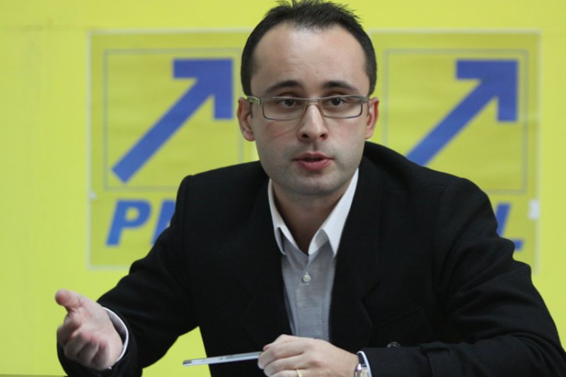 CRISTIAN BUȘOI: Românii să nu se lase păcăliți și să semneze petiţia PSD pentru ieftinirea medicamentelor, o intoxicare grosolană a PSD CRISTIAN BUȘOI: Românii să nu se lase păcăliți și să semneze petiţia PSD pentru ieftinirea medicamentelor, o intoxicare grosolană a PSD