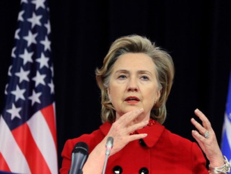 SURSE: Document clasificat sustras de hackeri de la Hillary Clinton, găsit într-un server din România