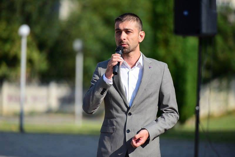 GABRIEL ZETEA: Lansez un apel către candidații la parlamentare de a nu implica CJ Maramureș într-o bătălie politică GABRIEL ZETEA: Lansez un apel către candidații la parlamentare de a nu implica CJ Maramureș într-o bătălie politică