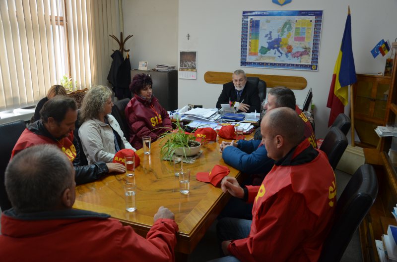 MEMORIU ÎNAINTAT PREFECTURII: Poștașii maramureșeni amenință cu grevă generală MEMORIU ÎNAINTAT PREFECTURII: Poștașii maramureșeni amenință cu grevă generală