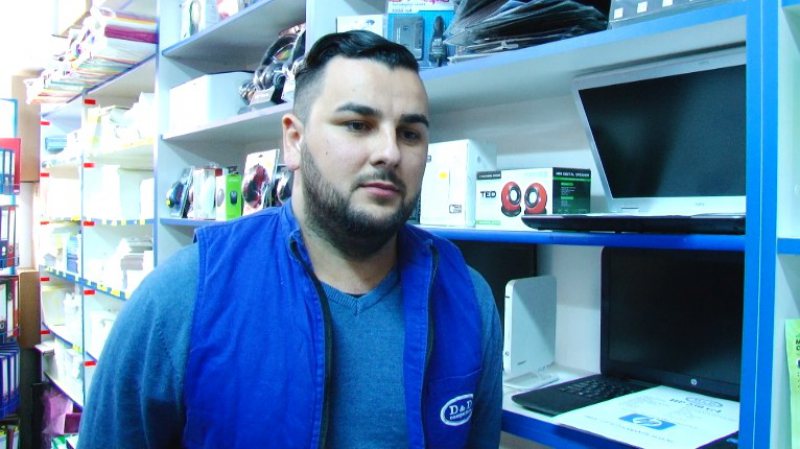 NOUA GENERAȚIE: Copiii din ziua de azi, în pas cu tehnologia. Ce se cumpără la Sighet NOUA GENERAȚIE: Copiii din ziua de azi, în pas cu tehnologia. Ce se cumpără la Sighet