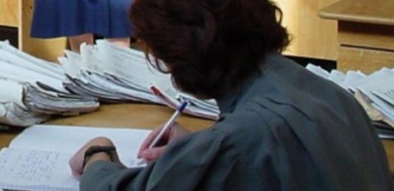 PROTEST SPONTAN: Grefierii din ţară îşi întrerup activitatea vineri între orele între orele 10:00 – 13:00 PROTEST SPONTAN: Grefierii din ţară îşi întrerup activitatea vineri între orele între orele 10:00 – 13:00