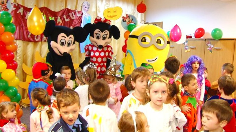 SPECIAL: Copiii de la Grădinița nr. 7 din Sighet au sărbătorit toamna printr-un carnaval SPECIAL: Copiii de la Grădinița nr. 7 din Sighet au sărbătorit toamna printr-un carnaval