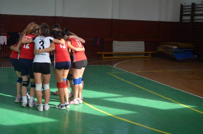 SPORT: Voleibalistele de la Clubul Sportiv Școlar Sighet au suferit o înfrângere în meciul cu Bihorul Oradea SPORT: Voleibalistele de la Clubul Sportiv Școlar Sighet au suferit o înfrângere în meciul cu Bihorul Oradea
