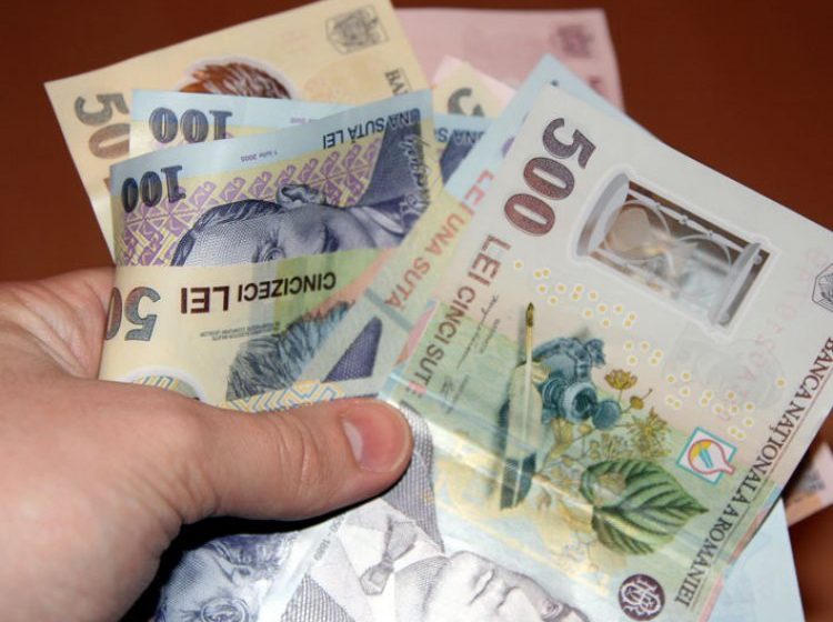 REGLEMENTĂRI: Salariul minim pe economie pentru anul 2017 va fi stabilit de viitorul Guvern
