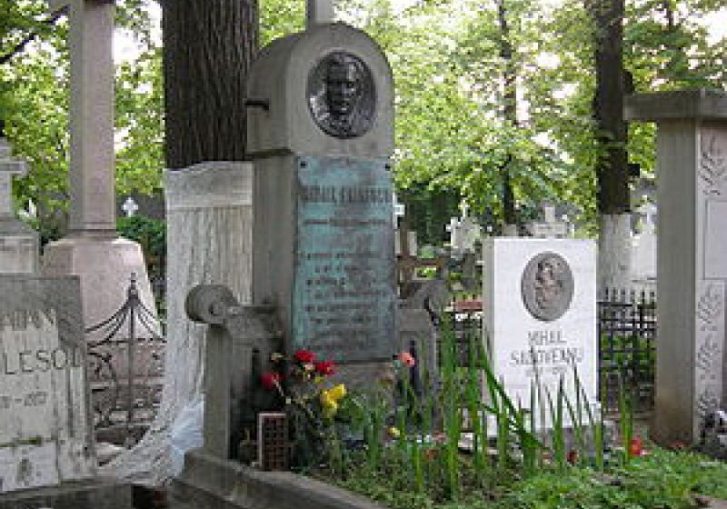 COMEMORARE: Slujbă de pomenire pentru Mihai Eminescu – duminică, la Cimitirul Bellu