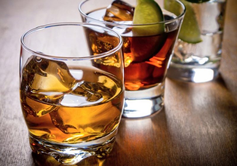 STUDIU: Abuzul de alcool crește cu 40% riscul de atac de cord