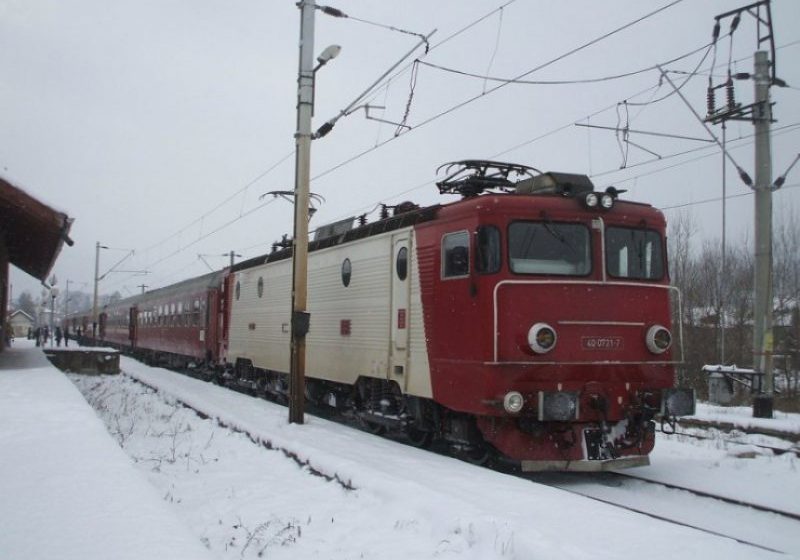 CONTRABANDĂ CU TRENUL: Trei maramureșeni amendați după ce au fost prinși cu țigări de contrabandă CONTRABANDĂ CU TRENUL: Trei maramureșeni amendați după ce au fost prinși cu țigări de contrabandă