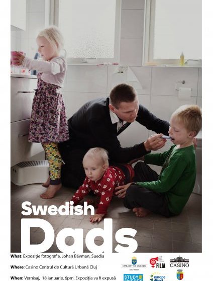 EVENIMENT: Swedish Dads în Cluj – expoziție de fotografie despre tații conștienți de egalitatea dintre sexe
