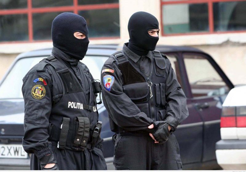 IGPR: 25 de percheziții domiciliare, efectuate la suspecți de trafic de migranți