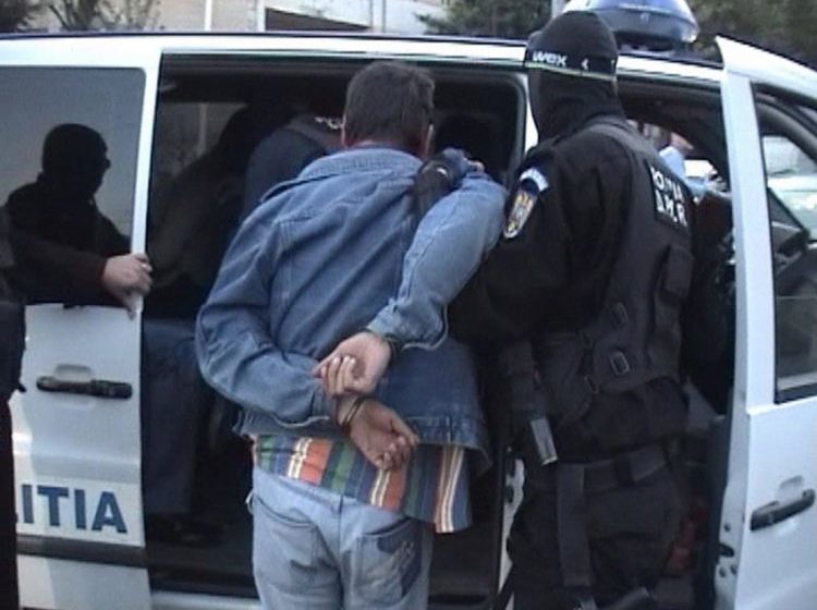 ÎNCARCERAT: Bărbat din Însurăței, prins de polițiști în Vadu Izei și trimis după gratii