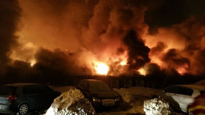 MĂRTURII: Tinerii prezenți la clubul Bamboo povestesc cum s-au salvat din incendiu MĂRTURII: Tinerii prezenți la clubul Bamboo povestesc cum s-au salvat din incendiu