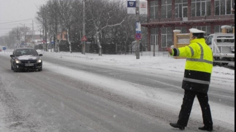 NEREGULI ÎN TRAFIC: 70 de persoane au încălcat legea și au fost trase la răspundere NEREGULI ÎN TRAFIC: 70 de persoane au încălcat legea și au fost trase la răspundere