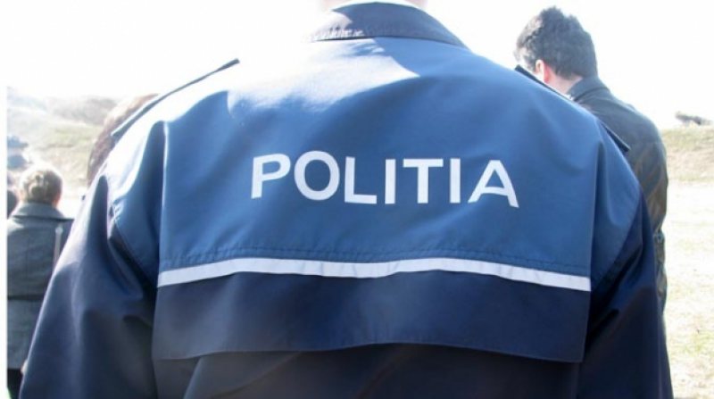 NOROC: Puteau muri în somn din cauza fumului, dacă nu-i salva patrula Poliției NOROC: Puteau muri în somn din cauza fumului, dacă nu-i salva patrula Poliției