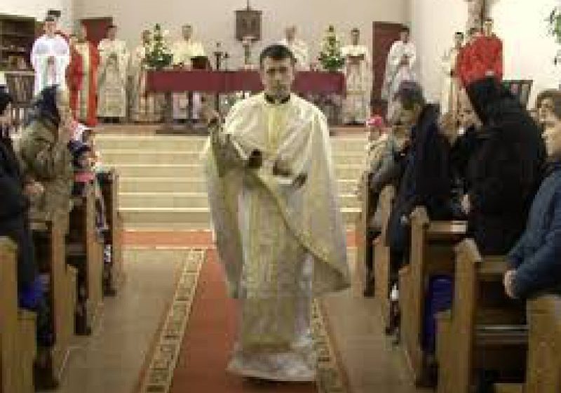 REPORTAJUL ZILEI: Care este rolul bisericii in societate? REPORTAJUL ZILEI: Care este rolul bisericii in societate?
