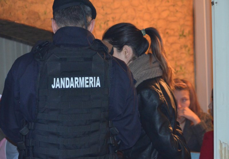 RAZIE: Elevii chiulangii din Sighet, sancționați de jandarmi RAZIE: Elevii chiulangii din Sighet, sancționați de jandarmi