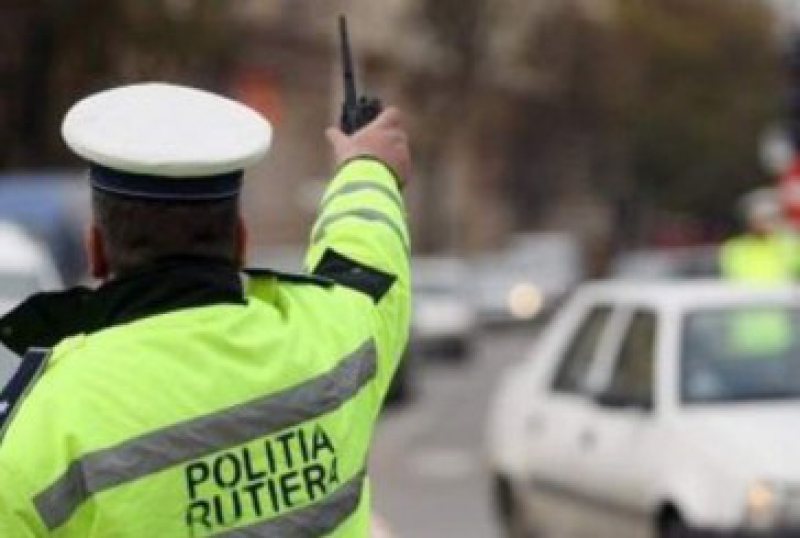RISCĂ ÎNCHISOAREA: Un maramureșean s-a ales cu dosar penal după ce a circulat cu un autoturism cu numere false RISCĂ ÎNCHISOAREA: Un maramureșean s-a ales cu dosar penal după ce a circulat cu un autoturism cu numere false