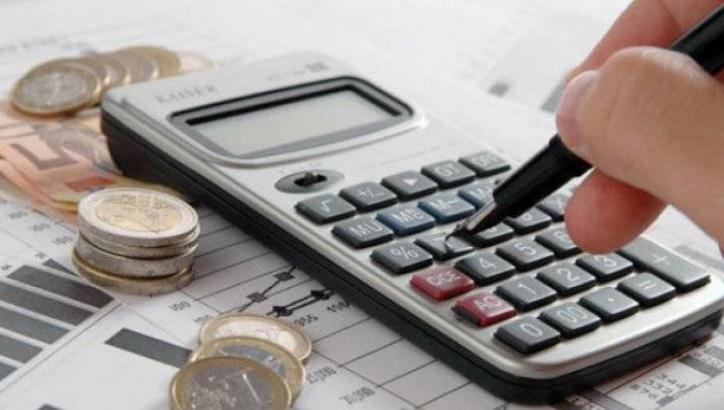 SALARIUL MINIM 2017: Cât vor cheltui firmele în plus din februarie pentru fiecare angajat plătit cu minimul pe economie SALARIUL MINIM 2017: Cât vor cheltui firmele în plus din februarie pentru fiecare angajat plătit cu minimul pe economie
