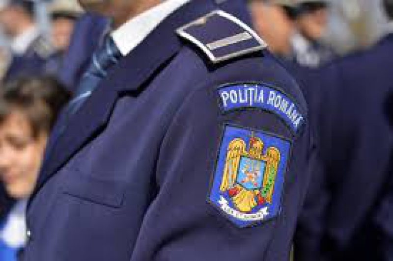 SEMNAL DE ALARMĂ: Polițiștii vin cu recomandări pentru a nu cădea pradă escrocilor SEMNAL DE ALARMĂ: Polițiștii vin cu recomandări pentru a nu cădea pradă escrocilor