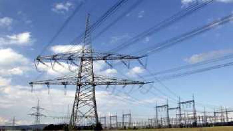 ANRE: Actorii de pe piața reglementată sau de export a energiei electrice, obligați să transmită OPCOM copia contractelor încheiate