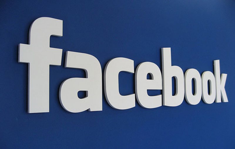 APUN VREMURILE BUNE: Facebook pregăteşte reclame în timpul clipurilor video şi transmisiilor live APUN VREMURILE BUNE: Facebook pregăteşte reclame în timpul clipurilor video şi transmisiilor live
