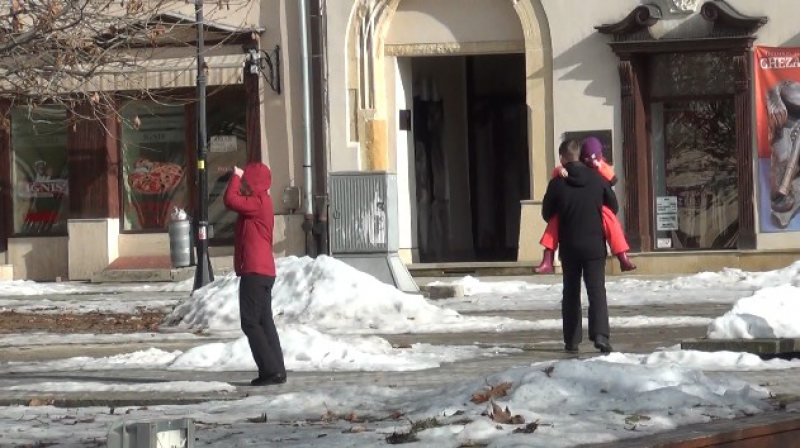 BANI PENTRU NEVOIAȘI: Mulți beneficiari de ajutor social, dar puțini apți de muncă în folosul comunității BANI PENTRU NEVOIAȘI: Mulți beneficiari de ajutor social, dar puțini apți de muncă în folosul comunității