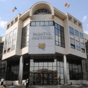 Cercetați în libertate, sub control judiciar, pentru trafic de persoane şi supunere la muncă forţată Cercetați în libertate, sub control judiciar, pentru trafic de persoane şi supunere la muncă forţată