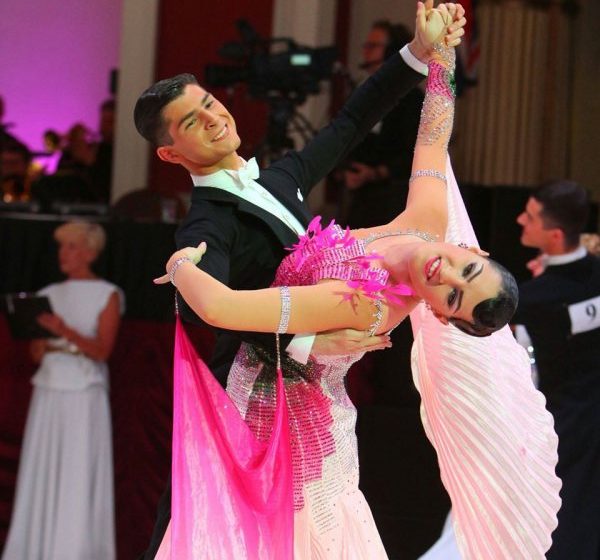 ÎNCEPE DANSUL: Sportivii de la Prodance 2000 debutează în noul sezon impulsionați de un aur… american! ÎNCEPE DANSUL: Sportivii de la Prodance 2000 debutează în noul sezon impulsionați de un aur… american!
