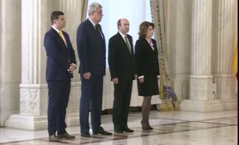 NUMIRE ÎN FUNCȚIE: Cei patru noi miniștri ai Cabinetului Grindeanu au depus jurământul de învestitură NUMIRE ÎN FUNCȚIE: Cei patru noi miniștri ai Cabinetului Grindeanu au depus jurământul de învestitură