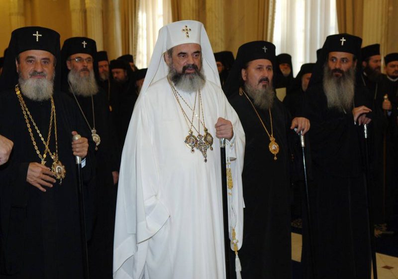 DEZBATERI: Patriarhia Română reacţionează la eventuala oficializare a aşa-zisului „parteneriat civil” DEZBATERI: Patriarhia Română reacţionează la eventuala oficializare a aşa-zisului „parteneriat civil”