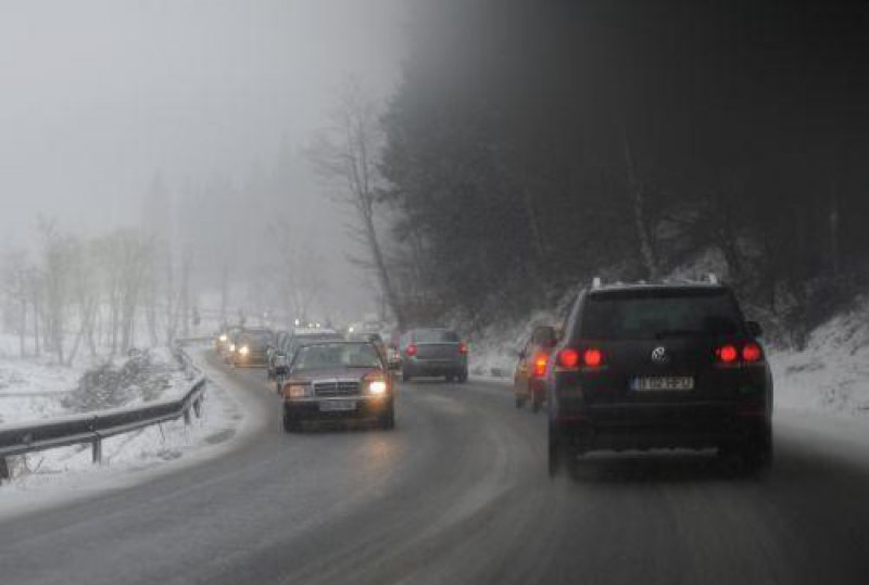 SFATURI: Poliţiştii maramureşeni recomandă prudenţă maximă pe şosele SFATURI: Poliţiştii maramureşeni recomandă prudenţă maximă pe şosele