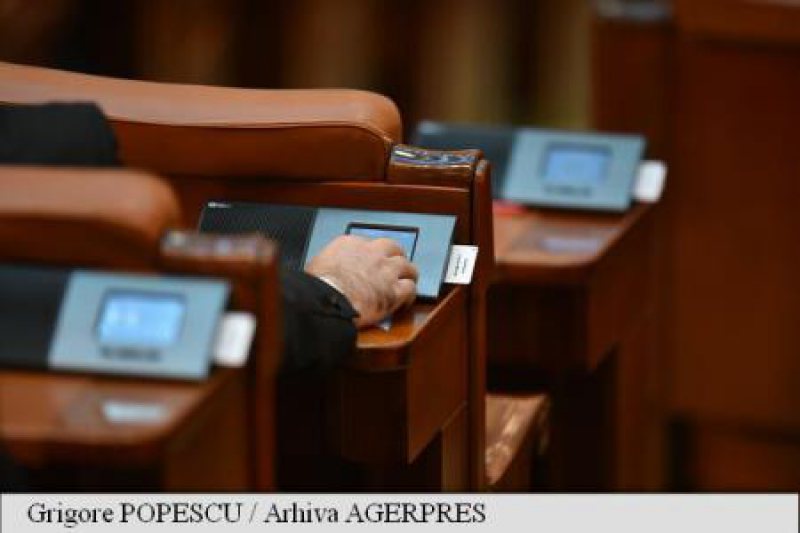 SISTEM NOU: Votul electronic a fost reintrodus la ședințe; au fost făcute 8 teste de acomodare SISTEM NOU: Votul electronic a fost reintrodus la ședințe; au fost făcute 8 teste de acomodare