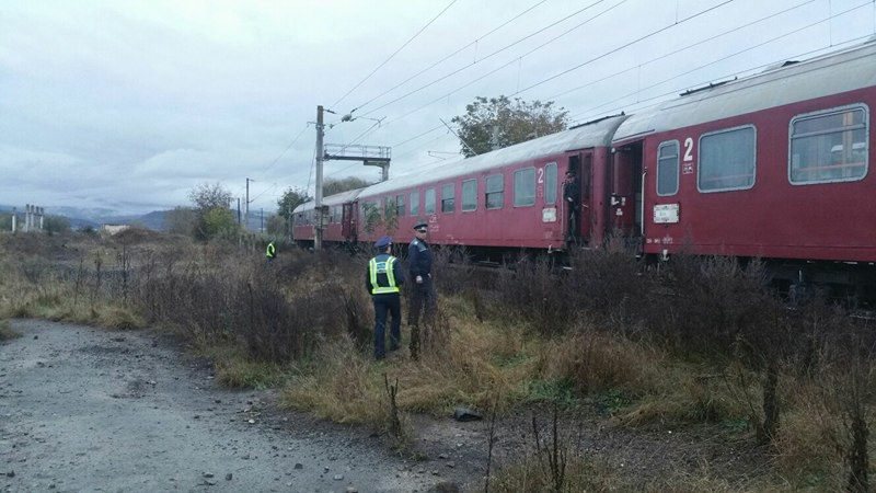 CONTROALE: Acţiune a poliţiştilor în staţiile CFR şi în trenuri, unde au dat amenzi de peste 164.000 lei CONTROALE: Acţiune a poliţiştilor în staţiile CFR şi în trenuri, unde au dat amenzi de peste 164.000 lei