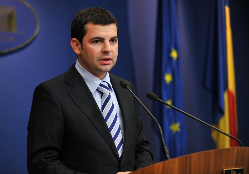 MINISTRUL MEDIULUI: Vrem să dublăm, la 10.000 de euro, prima de la stat pentru achiziția de mașini electrice