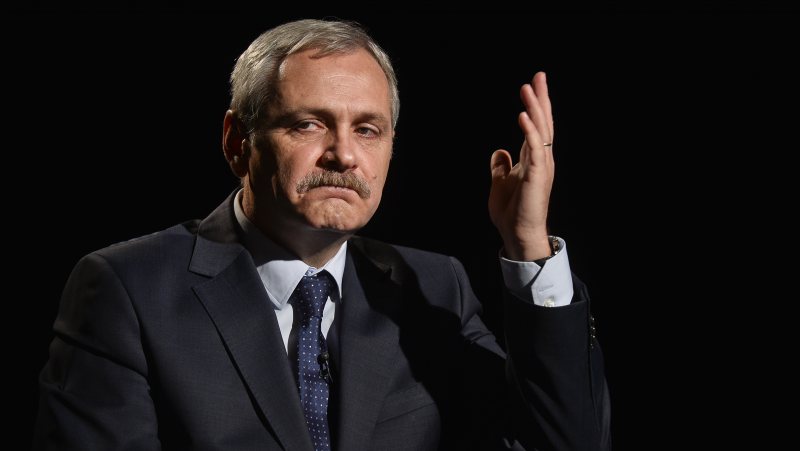 DECIZIE: CCR va lua marţi o decizie privind Legea care îi interzice lui Liviu Dragnea să facă parte din Guvern DECIZIE: CCR va lua marţi o decizie privind Legea care îi interzice lui Liviu Dragnea să facă parte din Guvern