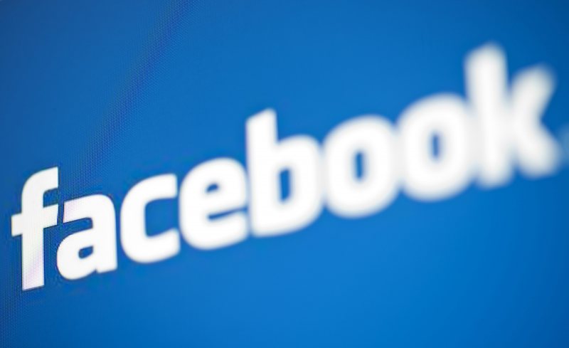 CU AJUTORUL ALGORITMILOR: Facebook a început să folosească inteligența artificială pentru a-i identifica pe utilizatorii cu tendițe de suicid CU AJUTORUL ALGORITMILOR: Facebook a început să folosească inteligența artificială pentru a-i identifica pe utilizatorii cu tendițe de suicid