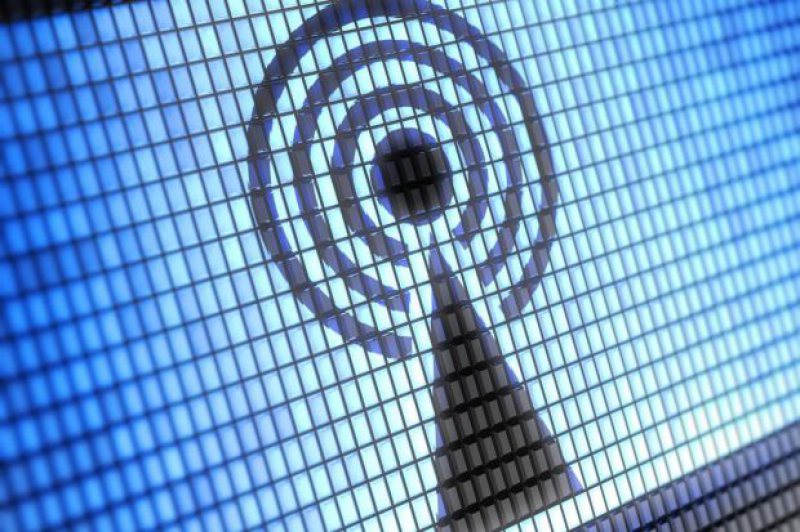 LOGISTICĂ: Ministrul Educației afirmă că toate școlile vor avea internet prin Wi-Fi