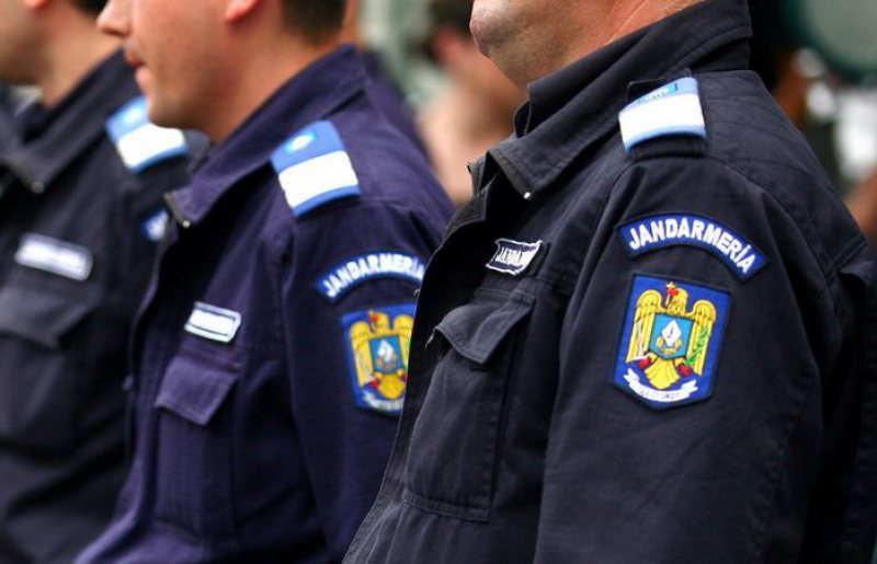 JANDARMERIA MARAMUREȘ: Revedere cu cadrele în rezervă şi retragere ale unităţii JANDARMERIA MARAMUREȘ: Revedere cu cadrele în rezervă şi retragere ale unităţii