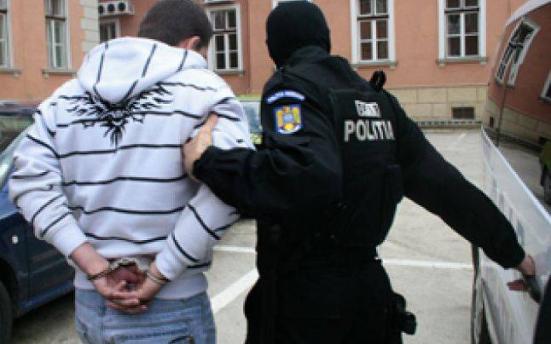 MANDATE: Persoane date în urmărire, depistate şi încarcerate de poliţiştii maramureșeni MANDATE: Persoane date în urmărire, depistate şi încarcerate de poliţiştii maramureșeni
